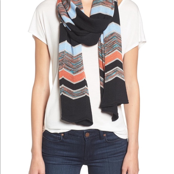 Missoni Zig Zag Scarf - Picture 1 of 8